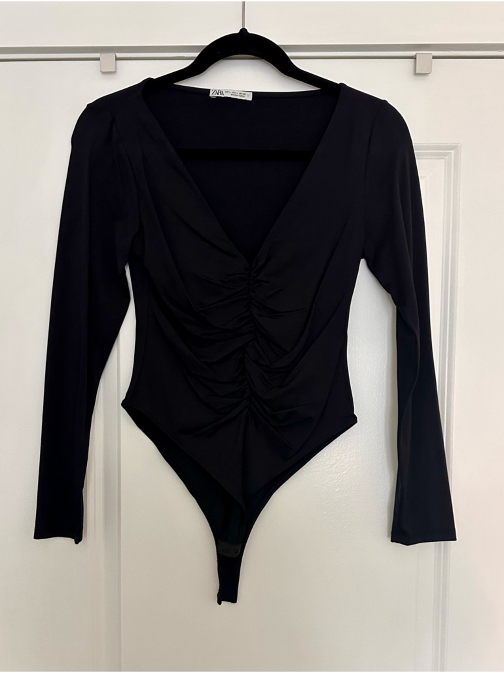 Zara Black Long Sleeve Bodysuit with V-Neck